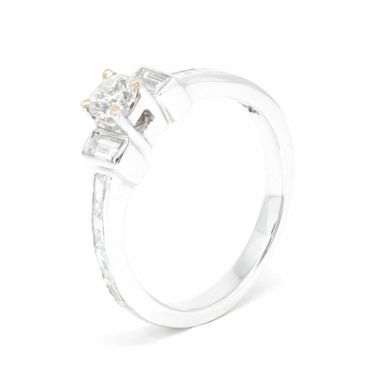 Δαχτυλίδι χρυσό με διαμάντια  Κ18