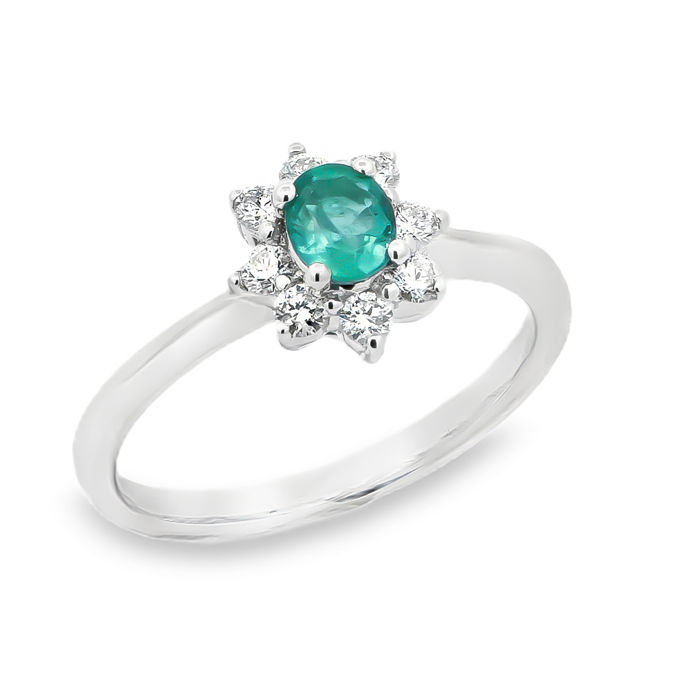 Δαχτυλίδι εντυπωσιακό με σμαράγδι σε oval shape και διαμάντια από λευκόχρυσο 18k