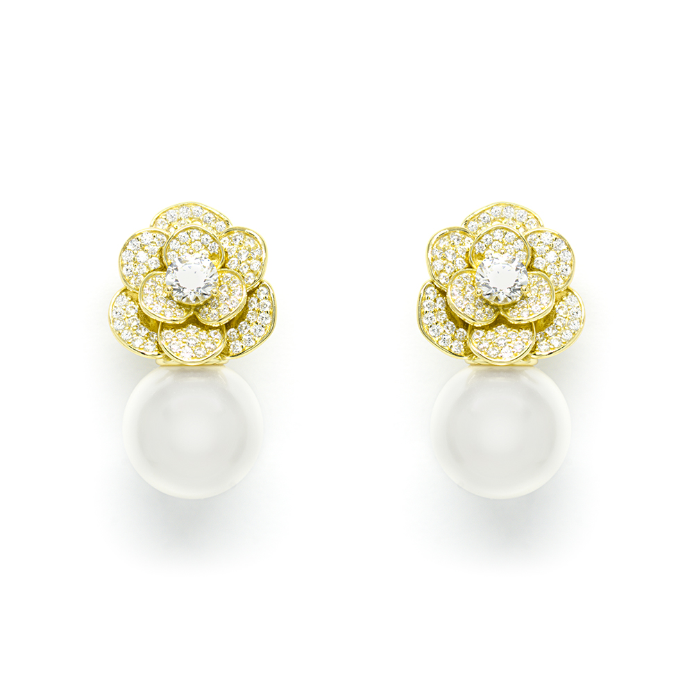 Σκουλαρίκια Χρυσά με Camelia και pearls